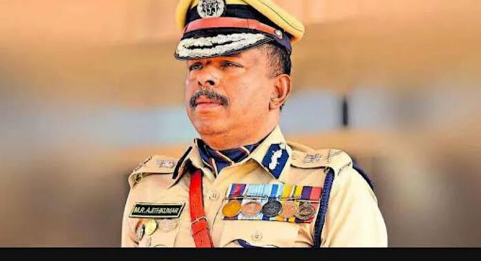 ആലപ്പുഴ രക്ഷാപ്രവർത്തന കേസ് ; ഡിജിപി യോഗേഷ് ഗുപ്തയ്ക്ക് അന്വേഷണ ചുമതല നൽകാൻ സാധ്യത ആലപ്പുഴ രക്ഷാപ്രവർത്തന കേസ് ; ഡിജിപി യോഗേഷ് ഗുപ്തയ്ക്ക് അന്വേഷണ ചുമതല നൽകാൻ സാധ്യത