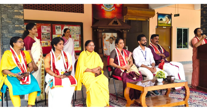 പന്തളം അമൃത വിദ്യാലയത്തിൽ ലോകകപ്പ് ബിൻവിൻ ഗോൾ ചാലഞ്ച് നടത്തി പന്തളം അമൃത വിദ്യാലയത്തിൽ ലോകകപ്പ് ബിൻവിൻ ഗോൾ ചാലഞ്ച് നടത്തി