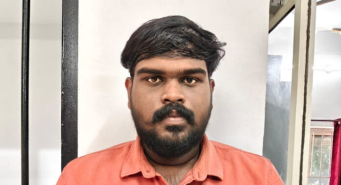 പ്രായപൂർത്തിയാകാത്ത പെൺകുട്ടിയോട് ലൈംഗികാതിക്രമം – സ്വര്ണ്ണമാല കവര്ന്നു : പുതുശ്ശേരിമല സ്വദേശി പ്രദീപ് (21) അറസ്റ്റില് പ്രായപൂർത്തിയാകാത്ത പെൺകുട്ടിയോട് ലൈംഗികാതിക്രമം – സ്വര്ണ്ണമാല കവര്ന്നു : പുതുശ്ശേരിമല സ്വദേശി പ്രദീപ് (21) അറസ്റ്റില്