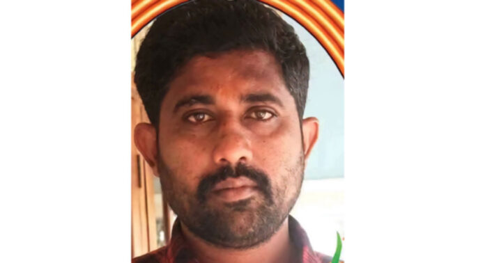 പന്തളം കുരമ്പാലയില് വാഹനാപകടത്തില് യുവാവ് മരിച്ചു പന്തളം കുരമ്പാലയില് വാഹനാപകടത്തില് യുവാവ് മരിച്ചു