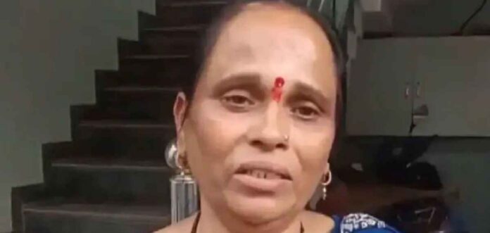 ’ഉറക്കമില്ലാത്ത രാത്രികളും ആശങ്കകളും’; മകന്റെ വിജയത്തിന് പിന്നിലെ അനുഭവങ്ങൾ പങ്കുവെച്ച് അഭിജിത്ത് ദീപകെയുടെ അമ്മ ’ഉറക്കമില്ലാത്ത രാത്രികളും ആശങ്കകളും’; മകന്റെ വിജയത്തിന് പിന്നിലെ അനുഭവങ്ങൾ പങ്കുവെച്ച് അഭിജിത്ത് ദീപകെയുടെ അമ്മ