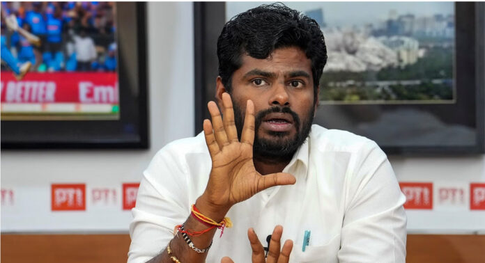 അണ്ണാമലൈ പുതിയ തുടക്കത്തിലേക്ക് ; ‘വി ദ ലീഡേഴ്സ്’ രാഷ്ട്രീയ പാർട്ടിയാകുന്നു അണ്ണാമലൈ പുതിയ തുടക്കത്തിലേക്ക് ; ‘വി ദ ലീഡേഴ്സ്’ രാഷ്ട്രീയ പാർട്ടിയാകുന്നു