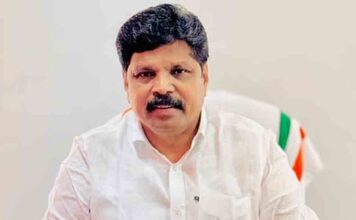 പഞ്ചായത്ത് ഫണ്ടുകൾ വെട്ടിക്കുറച്ചത് മുൻ മന്ത്രി, ഫണ്ട് കൊടുക്കാതെ പ്രവർത്തനം മുടക്കി ; എംബി രാജേഷിന് എതിരെ മന്ത്രി എ പി അനിൽകുമാർ