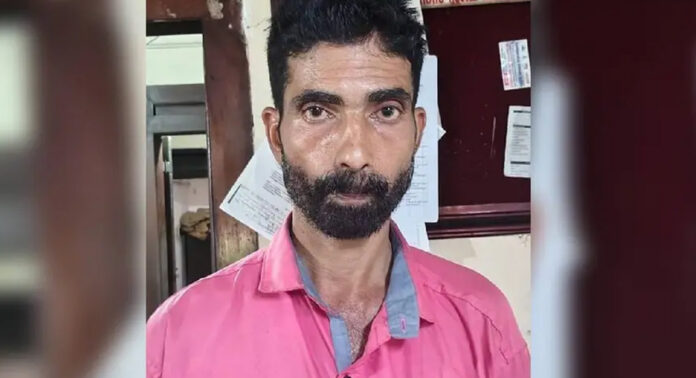 സ്കൂട്ടറിൽ ഒളിപ്പിച്ച് അനധികൃത വിദേശമദ്യ വിൽപ്പന ; ബാലുശ്ശേരിയിൽ ഒരാൾ അറസ്റ്റിൽ സ്കൂട്ടറിൽ ഒളിപ്പിച്ച് അനധികൃത വിദേശമദ്യ വിൽപ്പന ; ബാലുശ്ശേരിയിൽ ഒരാൾ അറസ്റ്റിൽ