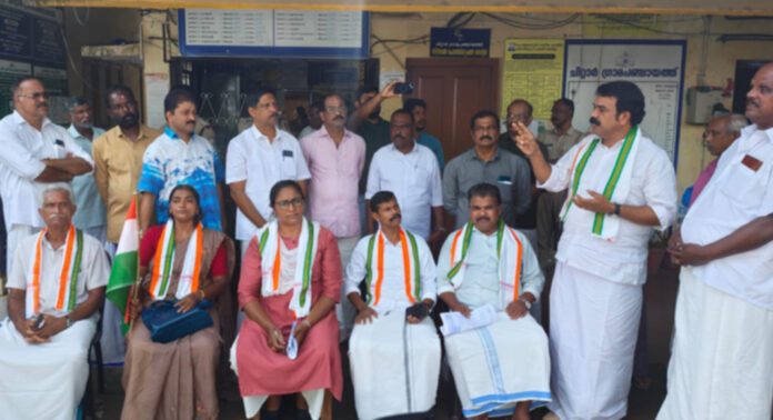 ചിറ്റാര് ഗ്രാമപഞ്ചായത്ത് പ്രസിഡന്റിന്റെ ധിക്കാരപരമായ പെരുമാറ്റം അവസാനിപ്പിക്കണം ; യു.ഡി.എഫ് അംഗങ്ങള് പ്രതിഷേധ യോഗം നടത്തി ചിറ്റാര് ഗ്രാമപഞ്ചായത്ത് പ്രസിഡന്റിന്റെ ധിക്കാരപരമായ പെരുമാറ്റം അവസാനിപ്പിക്കണം ; യു.ഡി.എഫ് അംഗങ്ങള് പ്രതിഷേധ യോഗം നടത്തി