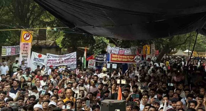 സിജെപി പ്രതിഷേധം 24ാം ദിവസത്തില് ; വാങ്ചുക്കിന്റെ നിരാഹാരസമരം 15 ദിവസവും പിന്നിട്ടു സിജെപി പ്രതിഷേധം 24ാം ദിവസത്തില് ; വാങ്ചുക്കിന്റെ നിരാഹാരസമരം 15 ദിവസവും പിന്നിട്ടു
