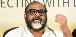 പ്രിയദർശിനി പദ്ധതി കാരണം സ്വകാര്യ ബസ്സ് മേഖലയിൽ പ്രതിസന്ധിയുണ്ടെന്ന് സമ്മതിച്ച് ഗതാഗത മന്ത്രി സി പി ജോൺ
