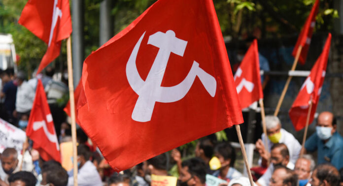 വന്ദേമാതരം പൂര്ണമായും ആലപിക്കണമെന്ന ചീഫ് സെക്രട്ടറിയുടെ കത്ത്; വിമര്ശനം ശക്തമാക്കാന് പ്രതിപക്ഷം വന്ദേമാതരം പൂര്ണമായും ആലപിക്കണമെന്ന ചീഫ് സെക്രട്ടറിയുടെ കത്ത്; വിമര്ശനം ശക്തമാക്കാന് പ്രതിപക്ഷം