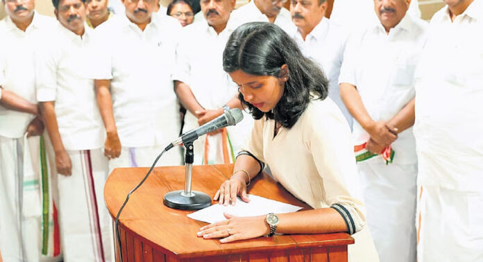 എൽഡിഎഫ് അവിശ്വാസം പാസായി ; പാലാ നഗരസഭാധ്യക്ഷ ദിയ ബിനു പുറത്തേക്ക് എൽഡിഎഫ് അവിശ്വാസം പാസായി ; പാലാ നഗരസഭാധ്യക്ഷ ദിയ ബിനു പുറത്തേക്ക്
