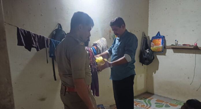ഓപ്പറേഷൻ തണ്ടർ: എക്സൈസ് പരിശോധനയിൽ ലോഡ്ജുകളിൽ നിന്നും ലഹരി വസ്തുക്കൾ പിടിച്ചു ഓപ്പറേഷൻ തണ്ടർ: എക്സൈസ് പരിശോധനയിൽ ലോഡ്ജുകളിൽ നിന്നും ലഹരി വസ്തുക്കൾ പിടിച്ചു