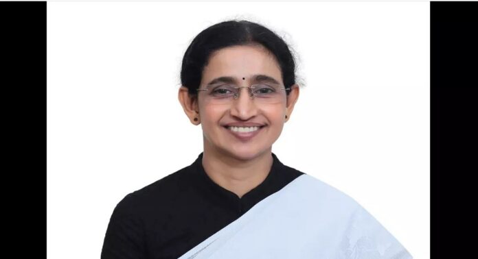 ഇഡി ഉദ്യോഗസ്ഥരെ ആക്രമിച്ച കേസിൽ പബ്ലിക് പ്രോസിക്യൂട്ടർ ആയിരുന്ന ഗീന കുമാരിക്കെതിരെ പ്രോസിക്യൂഷൻ ഇഡി ഉദ്യോഗസ്ഥരെ ആക്രമിച്ച കേസിൽ പബ്ലിക് പ്രോസിക്യൂട്ടർ ആയിരുന്ന ഗീന കുമാരിക്കെതിരെ പ്രോസിക്യൂഷൻ