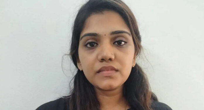 ലഹരിക്കെതിരെ കീർത്തനയും ചുവടുവെച്ചു ; അറസ്റ്റിന് പിന്നാലെ വെളിപ്പെടുത്തി സഹപ്രവർത്തകർ ലഹരിക്കെതിരെ കീർത്തനയും ചുവടുവെച്ചു ; അറസ്റ്റിന് പിന്നാലെ വെളിപ്പെടുത്തി സഹപ്രവർത്തകർ