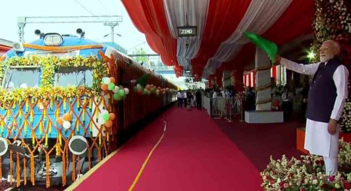 രാജ്യത്തെ ആദ്യത്തെ ഹൈഡ്രജൻ ട്രെയിൻ ഫ്ലാഗ് ഓഫ് ചെയ്തു പ്രധാനമന്ത്രി രാജ്യത്തെ ആദ്യത്തെ ഹൈഡ്രജൻ ട്രെയിൻ ഫ്ലാഗ് ഓഫ് ചെയ്തു പ്രധാനമന്ത്രി