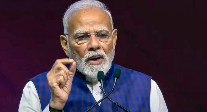 വിക്ഷിത് വൈബ്രന്റ് വില്ലേജ് പരിപാടിയിൽ യുവ വോളന്റിയർമാരുമായി സംവദിച്ച് പ്രധാനമന്ത്രി വിക്ഷിത് വൈബ്രന്റ് വില്ലേജ് പരിപാടിയിൽ യുവ വോളന്റിയർമാരുമായി സംവദിച്ച് പ്രധാനമന്ത്രി