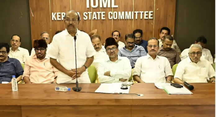 മന്ത്രിമാരുടെ പേഴ്സണൽ സ്റ്റാഫ് നിയമനം ; ലീഗ് യോഗത്തിൽ രൂക്ഷ വിമർശനം മന്ത്രിമാരുടെ പേഴ്സണൽ സ്റ്റാഫ് നിയമനം ; ലീഗ് യോഗത്തിൽ രൂക്ഷ വിമർശനം
