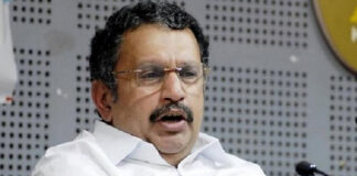 മൊബൈൽ വെളിച്ചത്തിൽ ചികിത്സ നൽകിയതിൽ അന്വേഷണം : കെ മുരളീധരൻ
