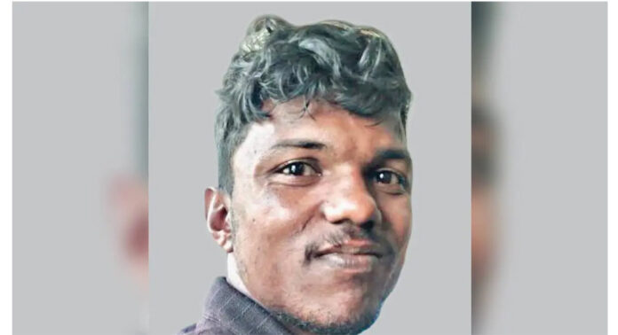 ഭാര്യ ഉപേക്ഷിച്ചുപോയതിലെ വിരോധം ; മക്കൾക്ക് എലിവിഷം നൽകി ആത്മഹത്യയ്ക്ക് ശ്രമിച്ച പിതാവ് ആശുപത്രിയിൽനിന്ന് രക്ഷപെട്ടു ഭാര്യ ഉപേക്ഷിച്ചുപോയതിലെ വിരോധം ; മക്കൾക്ക് എലിവിഷം നൽകി ആത്മഹത്യയ്ക്ക് ശ്രമിച്ച പിതാവ് ആശുപത്രിയിൽനിന്ന് രക്ഷപെട്ടു