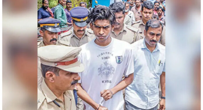 പാളയം കൊലപാതകക്കേസ് : പ്രതിയുമായി പോലീസ് തെളിവെടുപ്പ് നടത്തി പാളയം കൊലപാതകക്കേസ് : പ്രതിയുമായി പോലീസ് തെളിവെടുപ്പ് നടത്തി