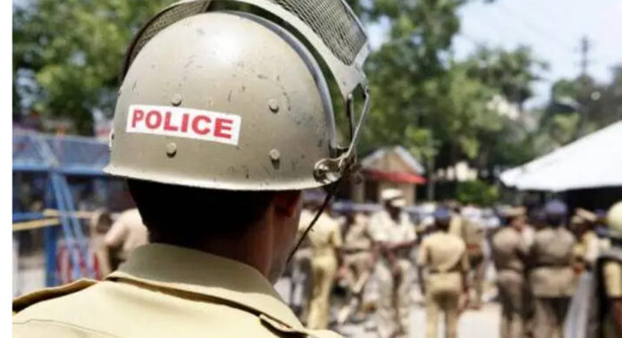 സിജെപി സമരവേദിക്ക് സമീപം വീണ്ടും സംഘര്ഷം; യുവാക്കളും പൊലീസും ഏറ്റുമുട്ടി സിജെപി സമരവേദിക്ക് സമീപം വീണ്ടും സംഘര്ഷം; യുവാക്കളും പൊലീസും ഏറ്റുമുട്ടി