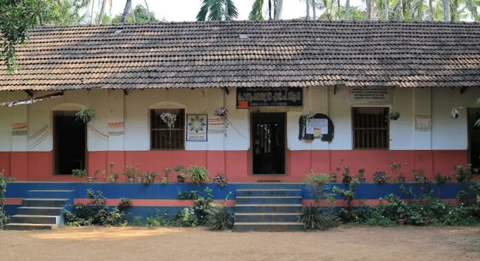 സ്കൂളിൽ വ്യാപക ക്രമക്കേട് ; പ്രഥമാധ്യാപികയ്ക്കെതിരേ വിജിലൻസ് അന്വേഷണത്തിന് ശുപാർശ സ്കൂളിൽ വ്യാപക ക്രമക്കേട് ; പ്രഥമാധ്യാപികയ്ക്കെതിരേ വിജിലൻസ് അന്വേഷണത്തിന് ശുപാർശ
