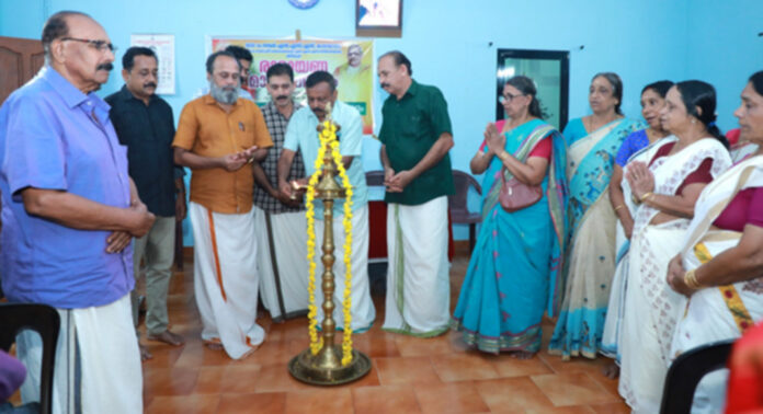 തടിയൂർ 1650 നമ്പർ എൻ.എസ്.എസ് കരയോഗത്തിൽ രാമായണ മാഹാത്മപ്രഭാഷണവും പാരായണവും ആരംഭിച്ചു തടിയൂർ 1650 നമ്പർ എൻ.എസ്.എസ് കരയോഗത്തിൽ രാമായണ മാഹാത്മപ്രഭാഷണവും പാരായണവും ആരംഭിച്ചു