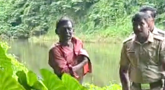 ആത്മഹത്യ ചെയ്യാന് പന്തളം വലിയ പാലത്തില് നിന്നും നദിയിലേക്ക് ചാടി : മധ്യവയസ്കനെ നാട്ടുകാര് രക്ഷപെടുത്തി ആത്മഹത്യ ചെയ്യാന് പന്തളം വലിയ പാലത്തില് നിന്നും നദിയിലേക്ക് ചാടി : മധ്യവയസ്കനെ നാട്ടുകാര് രക്ഷപെടുത്തി