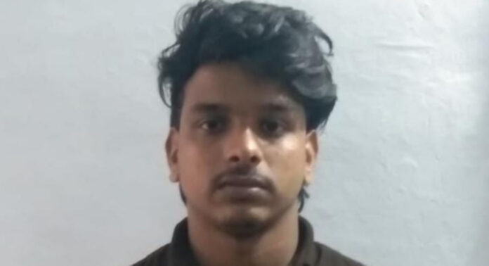 ഇരുമ്പ് പൈപ്പ് കൊണ്ട് അയൽവാസിയുടെ കൈമുട്ട് തല്ലിത്തകർത്തു : ഒളിവിൽ കഴിഞ്ഞ കോന്നി അരുവാപ്പുലം സ്വദേശി റിജിൻ കെ.മാത്യു (21) പിടിയില് ഇരുമ്പ് പൈപ്പ് കൊണ്ട് അയൽവാസിയുടെ കൈമുട്ട് തല്ലിത്തകർത്തു : ഒളിവിൽ കഴിഞ്ഞ കോന്നി അരുവാപ്പുലം സ്വദേശി റിജിൻ കെ.മാത്യു (21) പിടിയില്