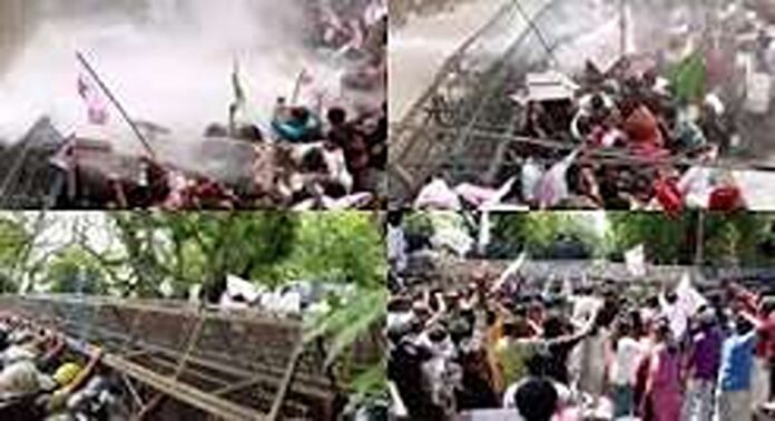 നീറ്റ് പരീക്ഷാ ക്രമക്കേടിനെതിരെ കേരളത്തിൽ പ്രതിഷേധിച്ചവർക്കെതിരായ കേസുകൾ പിൻവലിക്കാൻ നീക്കം നീറ്റ് പരീക്ഷാ ക്രമക്കേടിനെതിരെ കേരളത്തിൽ പ്രതിഷേധിച്ചവർക്കെതിരായ കേസുകൾ പിൻവലിക്കാൻ നീക്കം
