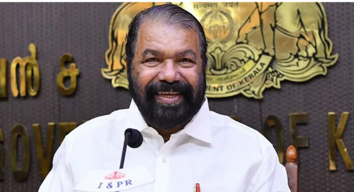 ലോകകപ്പ് ഫൈനൽ: തിങ്കളാഴ്ച സംസ്ഥാനത്തെ എല്ലാ സ്കൂളുകൾക്കും അവധി പ്രഖ്യാപിക്കണമെന്ന് ശിവൻകുട്ടി ലോകകപ്പ് ഫൈനൽ: തിങ്കളാഴ്ച സംസ്ഥാനത്തെ എല്ലാ സ്കൂളുകൾക്കും അവധി പ്രഖ്യാപിക്കണമെന്ന് ശിവൻകുട്ടി