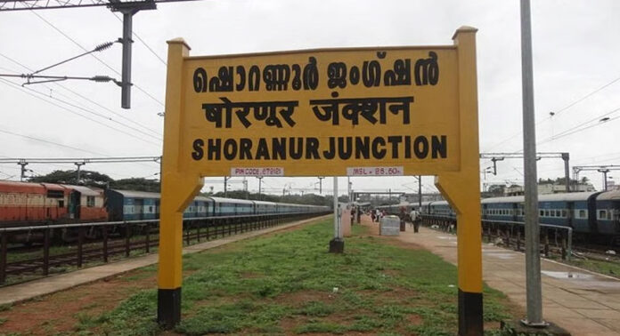 റെയിൽവേ പ്ലാറ്റ്ഫോമിൽ ആത്മഹത്യയ്ക്ക് ശ്രമിച്ച് യുവാവും യുവതിയും ; യുവാവ് ആശുപത്രിയിൽനിന്ന് ചാടിപ്പോയി റെയിൽവേ പ്ലാറ്റ്ഫോമിൽ ആത്മഹത്യയ്ക്ക് ശ്രമിച്ച് യുവാവും യുവതിയും ; യുവാവ് ആശുപത്രിയിൽനിന്ന് ചാടിപ്പോയി