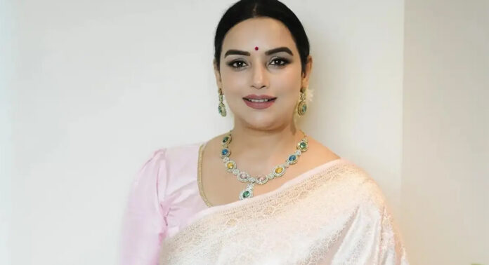 പിഴവുകൾ സംഭവിച്ചത് അനുഭവക്കുറവ് മൂലം ; അമ്മ അംഗങ്ങൾക്ക് ശ്വേത കമ്മറ്റിയുടെ കത്ത് പിഴവുകൾ സംഭവിച്ചത് അനുഭവക്കുറവ് മൂലം ; അമ്മ അംഗങ്ങൾക്ക് ശ്വേത കമ്മറ്റിയുടെ കത്ത്
