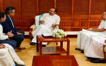 ടാറ്റ കപ്പല് നിര്മാണ ശാലയുമായി ബന്ധപ്പെട്ട് ഭരണ പ്രതിപക്ഷ വാക്പ്പോര് തുടരുന്നു