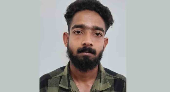 സുഹൃത്തിനെ പേന കൊണ്ട് കുത്തി പരുക്കേല്പ്പിച്ച കേസില് നിരവധി ക്രിമിനല് കേസുകളില് പ്രതിയായ യുവാവ് പിടിയിൽ സുഹൃത്തിനെ പേന കൊണ്ട് കുത്തി പരുക്കേല്പ്പിച്ച കേസില് നിരവധി ക്രിമിനല് കേസുകളില് പ്രതിയായ യുവാവ് പിടിയിൽ