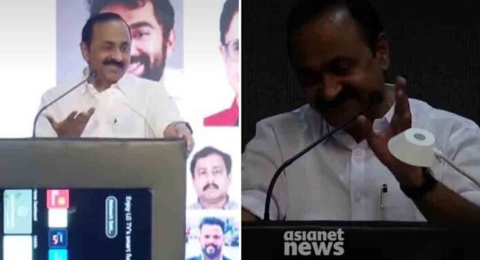 വി ഡി സതീശൻ പ്രസംഗിക്കുന്നതിനിടെ കറന്റ് കട്ട് ; ടെൻഷൻ അടിക്കേണ്ടെന്ന് സംഘാടകരോട് മുഖ്യമന്ത്രി വി ഡി സതീശൻ പ്രസംഗിക്കുന്നതിനിടെ കറന്റ് കട്ട് ; ടെൻഷൻ അടിക്കേണ്ടെന്ന് സംഘാടകരോട് മുഖ്യമന്ത്രി