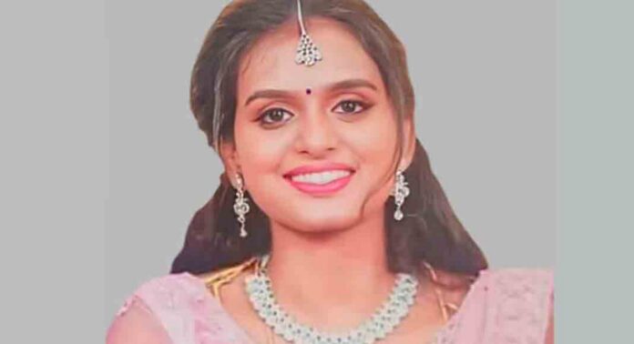 വിഴിഞ്ഞത്ത് യുവതിയെ ഭർതൃവീട്ടിൽ തൂങ്ങിമരിച്ച നിലയിൽ കണ്ടെത്തിയ സംഭവം : ഭർത്താവിനെ ചോദ്യം ചെയ്യുന്നു വിഴിഞ്ഞത്ത് യുവതിയെ ഭർതൃവീട്ടിൽ തൂങ്ങിമരിച്ച നിലയിൽ കണ്ടെത്തിയ സംഭവം : ഭർത്താവിനെ ചോദ്യം ചെയ്യുന്നു