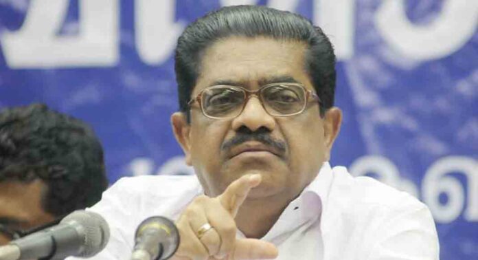 സമൂഹ മാധ്യമങ്ങളിലൂടെ വ്യാജ പ്രചാരണം നടത്തിയെന്ന വി.എം സുധീരന്റെ പരാതിയില് കേസെടുത്ത് പോലീസ് സമൂഹ മാധ്യമങ്ങളിലൂടെ വ്യാജ പ്രചാരണം നടത്തിയെന്ന വി.എം സുധീരന്റെ പരാതിയില് കേസെടുത്ത് പോലീസ്