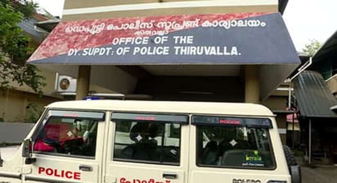 പത്തനംതിട്ടയിൽ മദ്യപാനത്തിന് ഒടുവിൽ യുവാവിനെ കിണറ്റിൽ തള്ളിയിട്ടു കൊന്നു പത്തനംതിട്ടയിൽ മദ്യപാനത്തിന് ഒടുവിൽ യുവാവിനെ കിണറ്റിൽ തള്ളിയിട്ടു കൊന്നു