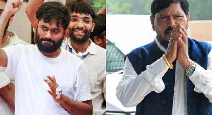 അഭിജീത് ദിപ്കെയെ എൻഡിഎയിലേക്ക് ക്ഷണിച്ച് കേന്ദ്രമന്ത്രി അഭിജീത് ദിപ്കെയെ എൻഡിഎയിലേക്ക് ക്ഷണിച്ച് കേന്ദ്രമന്ത്രി