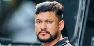 അർജുൻ ആയങ്കിയുടെ വീട്ടിൽ പോലീസ് പരിശോധന നടത്തുന്നു