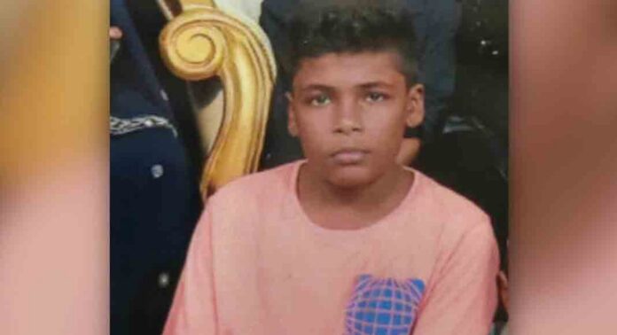 കരുനാഗപ്പള്ളിയില് കായലിൽ കാണാതായ ഏഴാം ക്ലാസുകാരനെ മരിച്ച നിലയിൽ കണ്ടെത്തി കരുനാഗപ്പള്ളിയില് കായലിൽ കാണാതായ ഏഴാം ക്ലാസുകാരനെ മരിച്ച നിലയിൽ കണ്ടെത്തി