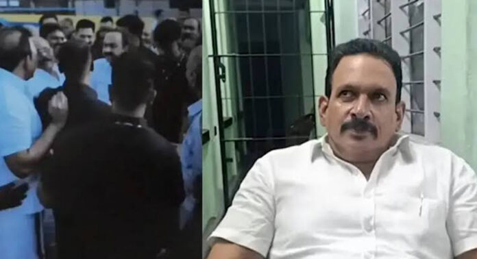 മുഖ്യമന്ത്രിയെ വഴിയിൽ തടഞ്ഞ് അധിക്ഷേപിച്ച കേസ് : ചേന്തി അനിലിനെതിരെ ഗൂഢാലോചനക്കുറ്റം ചുമത്തും മുഖ്യമന്ത്രിയെ വഴിയിൽ തടഞ്ഞ് അധിക്ഷേപിച്ച കേസ് : ചേന്തി അനിലിനെതിരെ ഗൂഢാലോചനക്കുറ്റം ചുമത്തും