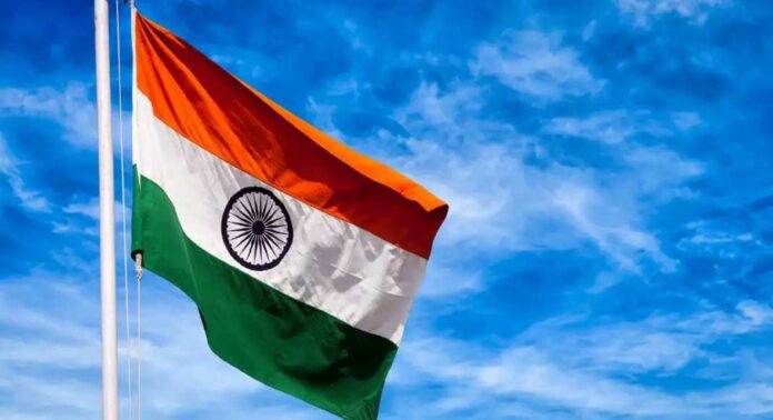 സ്വാതന്ത്ര്യദിനത്തില് സംസ്ഥാനത്തെ സ്കൂളുകളില് വന്ദേമാതരം ആലപിക്കണമെന്ന് നിര്ദേശമില്ല സ്വാതന്ത്ര്യദിനത്തില് സംസ്ഥാനത്തെ സ്കൂളുകളില് വന്ദേമാതരം ആലപിക്കണമെന്ന് നിര്ദേശമില്ല