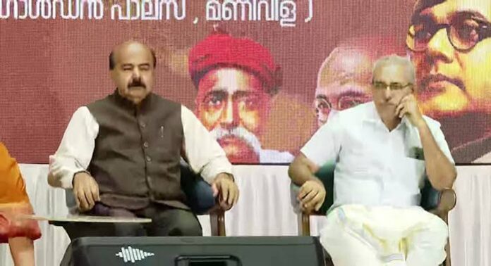 പാറ്റകളല്ലാത്തവർ പ്രതികരിക്കൂ എന്ന് വി.സി മോഹനൻ കുന്നുമ്മൽ; പ്രതികരിക്കാതെ വിദ്യാര്ഥികള് പാറ്റകളല്ലാത്തവർ പ്രതികരിക്കൂ എന്ന് വി.സി മോഹനൻ കുന്നുമ്മൽ; പ്രതികരിക്കാതെ വിദ്യാര്ഥികള്