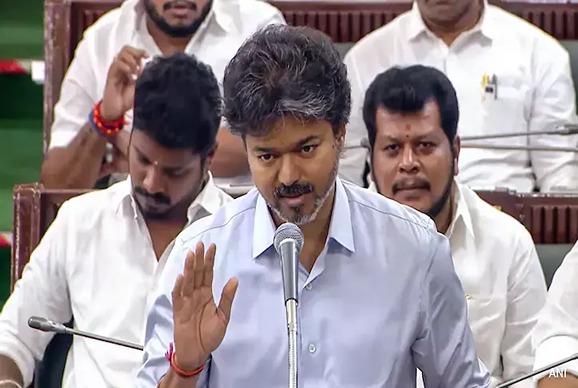 തമിഴ്നാട് നിയമസഭയിലെ മുഖ്യമന്ത്രി സി ജോസഫ് വിജയുടെ പരാമർശത്തെ ചൊല്ലി ഡിഎംകെ പ്രതിഷേധം തമിഴ്നാട് നിയമസഭയിലെ മുഖ്യമന്ത്രി സി ജോസഫ് വിജയുടെ പരാമർശത്തെ ചൊല്ലി ഡിഎംകെ പ്രതിഷേധം
