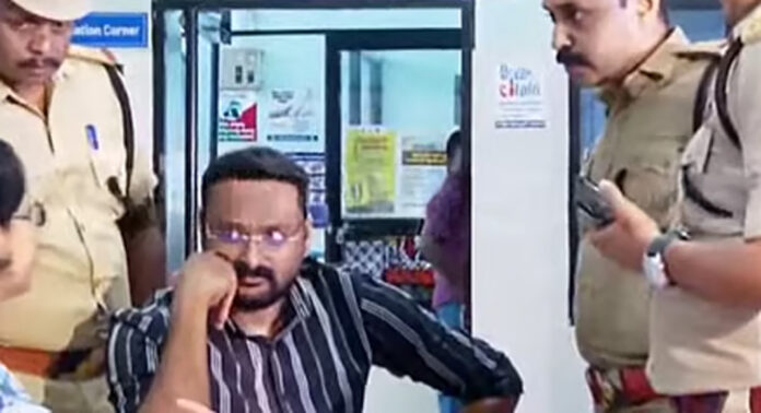 ആന്റോ അഗസ്റ്റിന് ഹൈക്കോടതിയിലും തിരിച്ചടി ; അബ്കാരി കേസിൽ ജയിലിൽ തുടരും ആന്റോ അഗസ്റ്റിന് ഹൈക്കോടതിയിലും തിരിച്ചടി ; അബ്കാരി കേസിൽ ജയിലിൽ തുടരും