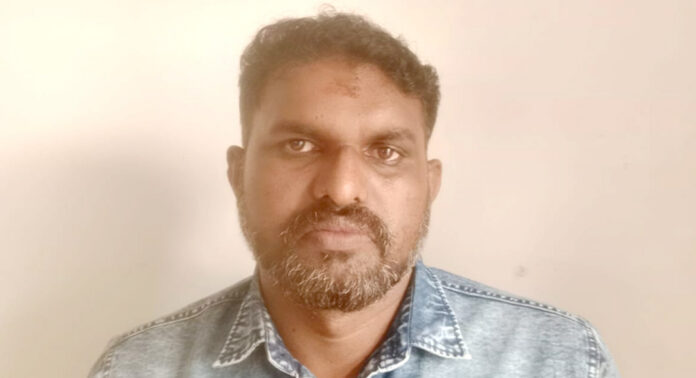 പ്രായപൂർത്തിയാകാത്ത പെൺകുട്ടിയെ പീഡിപ്പിച്ച പ്രതിക്ക് 28 വർഷം കഠിനതടവും 1,80,000 രൂപ പിഴയും വിധിച്ച് അടൂർ ഫാസ്റ്റ് ട്രാക്ക് കോടതി പ്രായപൂർത്തിയാകാത്ത പെൺകുട്ടിയെ പീഡിപ്പിച്ച പ്രതിക്ക് 28 വർഷം കഠിനതടവും 1,80,000 രൂപ പിഴയും വിധിച്ച് അടൂർ ഫാസ്റ്റ് ട്രാക്ക് കോടതി