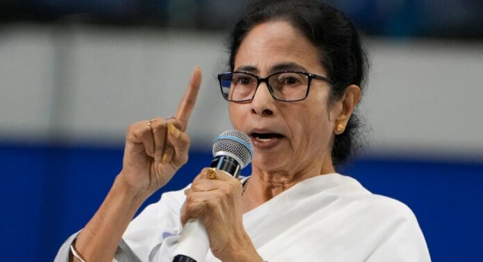 മരവിപ്പിച്ച ബാങ്ക് അക്കൗണ്ടുകൾ വിട്ടുനൽകണം എന്നാവശ്യപ്പെട്ട് ടിഎംസി മമത ബാനർജി വിഭാഗം സമർപ്പിച്ച ഹർജി സുപ്രീം കോടതി തള്ളി മരവിപ്പിച്ച ബാങ്ക് അക്കൗണ്ടുകൾ വിട്ടുനൽകണം എന്നാവശ്യപ്പെട്ട് ടിഎംസി മമത ബാനർജി വിഭാഗം സമർപ്പിച്ച ഹർജി സുപ്രീം കോടതി തള്ളി