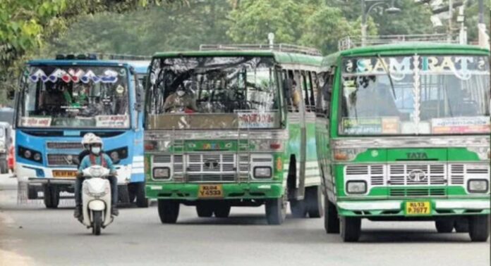 സ്വകാര്യ ബസ് ഉടമകൾ സമരത്തിലേക്ക് ; ബസുകൾ നിർത്തിവെച്ച് അനിശ്ചിതകാല പണിമുടക്ക് സ്വകാര്യ ബസ് ഉടമകൾ സമരത്തിലേക്ക് ; ബസുകൾ നിർത്തിവെച്ച് അനിശ്ചിതകാല പണിമുടക്ക്