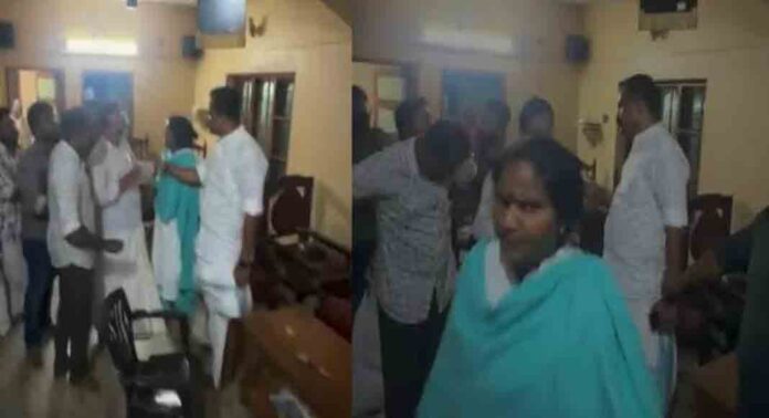 രമ്യ ഹരിദാസും നേതാക്കളും തമ്മിലുണ്ടായ കയ്യാങ്കളി ; അന്വേഷിക്കാൻ നിയോഗിച്ച സമിതി ഇന്ന് ചേരും രമ്യ ഹരിദാസും നേതാക്കളും തമ്മിലുണ്ടായ കയ്യാങ്കളി ; അന്വേഷിക്കാൻ നിയോഗിച്ച സമിതി ഇന്ന് ചേരും