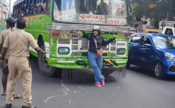 ഇടപ്പള്ളിയിൽ ഇരുചക്ര വാഹന യാത്രികരെ ബസ് ഇടിച്ചിട്ട സംഭവത്തിൽ ഡ്രൈവർക്കെതിരെ കേസെടുത്ത് പോലീസ്